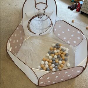 Fold up Starry Playpen with Balls